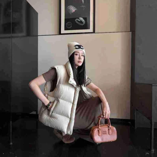 呼吸泡芙！三星白鸭绒羽绒马甲 男女同款 零压感轻薄羽绒服2025秋冬 商品图1