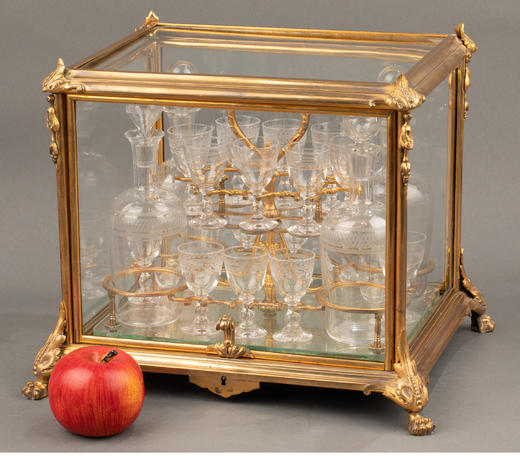 独角鹿西洋古董 19世纪法国巴卡拉出品铜鎏金装饰水晶利口酒箱及酒具套件 商品图1