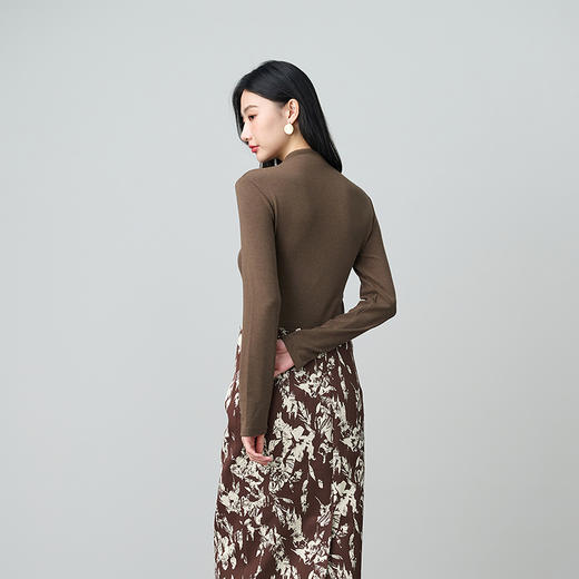 NEELLY纳俪商场同款秋季新款纯色亲肤打底衫女半高领修身内搭上衣N25104R05501 商品图1