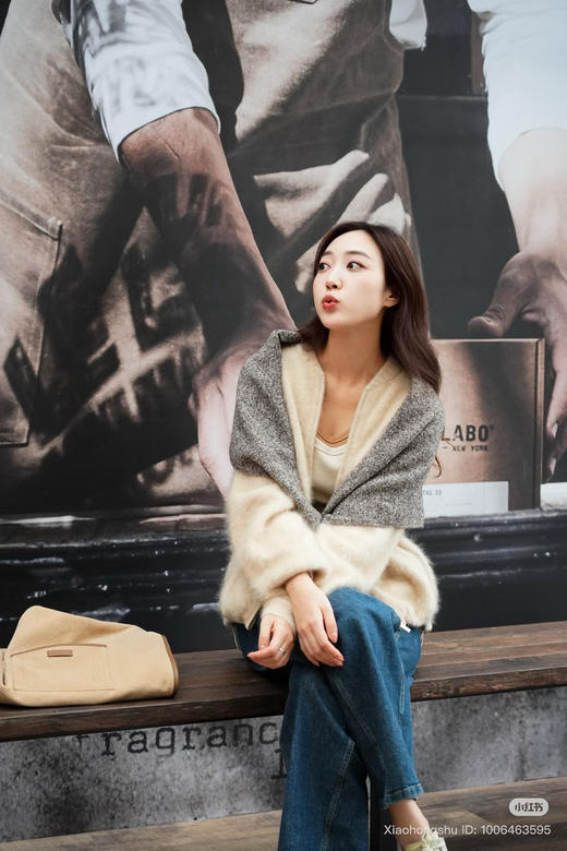 1011-9 终于现货 极限特惠 小禾 绵羊毛牦牛绒混纺 丰盈蓬松 柔滑细腻 保暖时髦 圈圈绒三角巾 实用围巾 商品图9