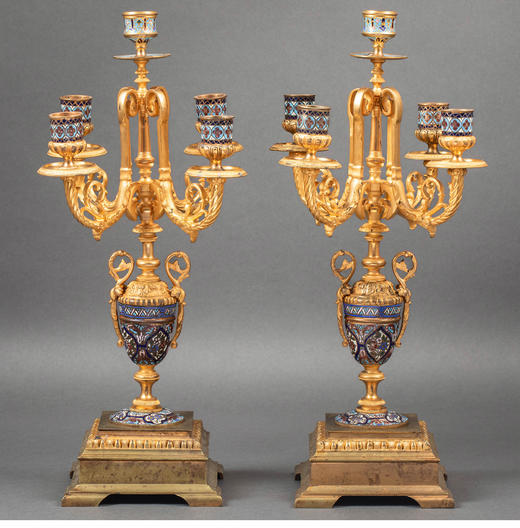 独角鹿西洋古董 19世纪末法国出品新古典主义风格铜鎏金精雕镶嵌錾胎珐琅座钟烛台三件套 商品图4