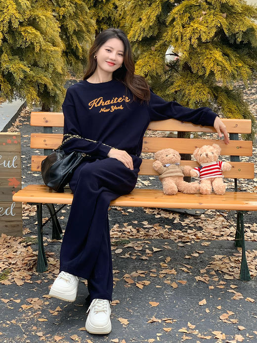 【百图lulu定制】【纽约慢行套装】【一套269元】赠披肩 软糯 下摆抽绳 短款上衣 弹力腰围 双口袋休闲裤 套装 商品图1