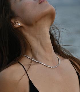 Apm圆钻耳钉，清冷气质