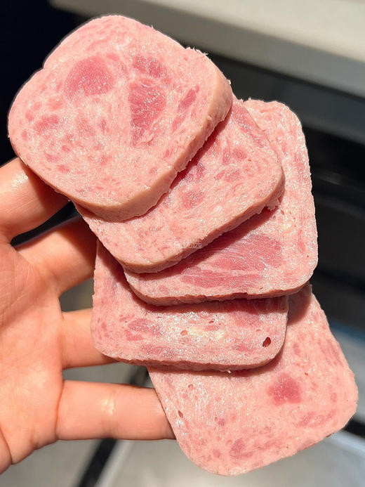 【午餐肉】猪掌门午餐肉，肉肉脑袋狂喜❗咬开直接爆肉汁❗厚切肉感扎实❗火腿猪肉罐头，三明治火锅泡面螺蛳粉户外方便速食伴侣！198g，开封后请置于冰箱冷藏保存，建议24小时内食用完毕 商品图12