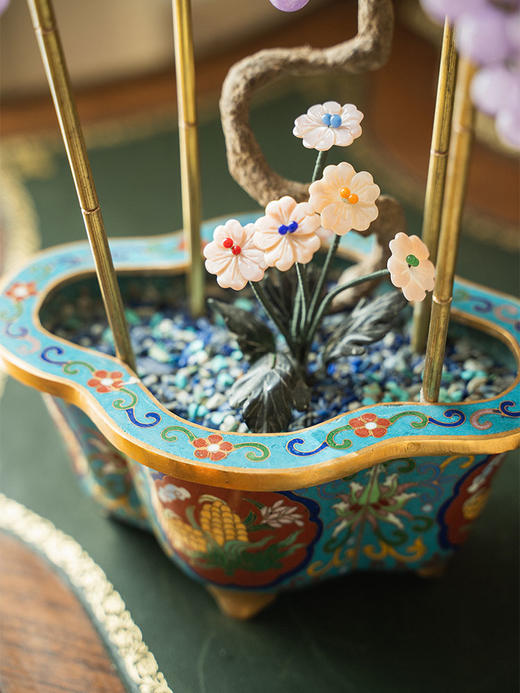 【已售】独角鹿西洋古董 20世纪中国创汇时期出品宝相花纹海棠式景泰蓝盆装饰「葡萄藤蔓」珍宝像生盆景 商品图3