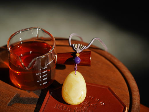 蜜蜡水滴吊坠 商品图0