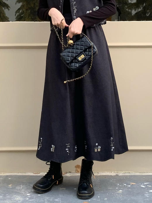 【百图lulu定制】【花蔓套装】【一套299元】花朵刺绣 波浪边马甲 高弹T长袖T恤 A字摆半裙 商品图12