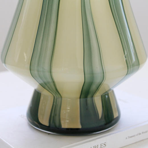 现代简约抹茶绿条纹花瓶仿真花摆件家居样板房客厅玄关台面装饰品 商品图6