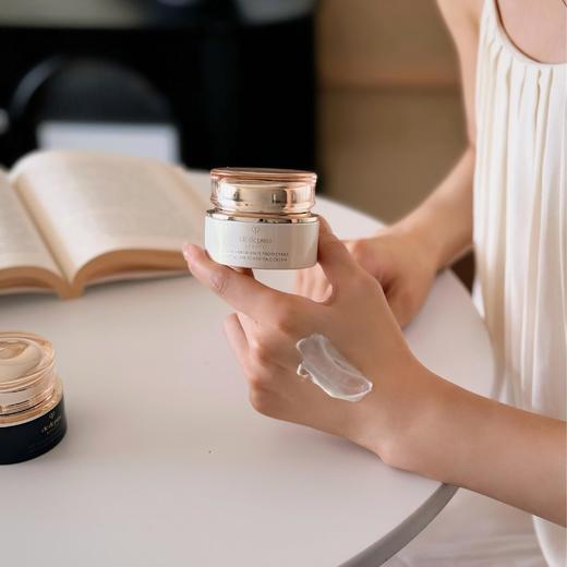 严选 | 肌肤之钥CPB钻光日夜霜套装 日霜50ml+晚霜50ml 商品图2