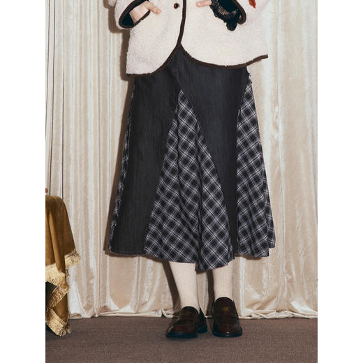 两三事 时空驿站 2025冬季新款复古刺绣装饰格子拼接半身裙长裙 商品图3