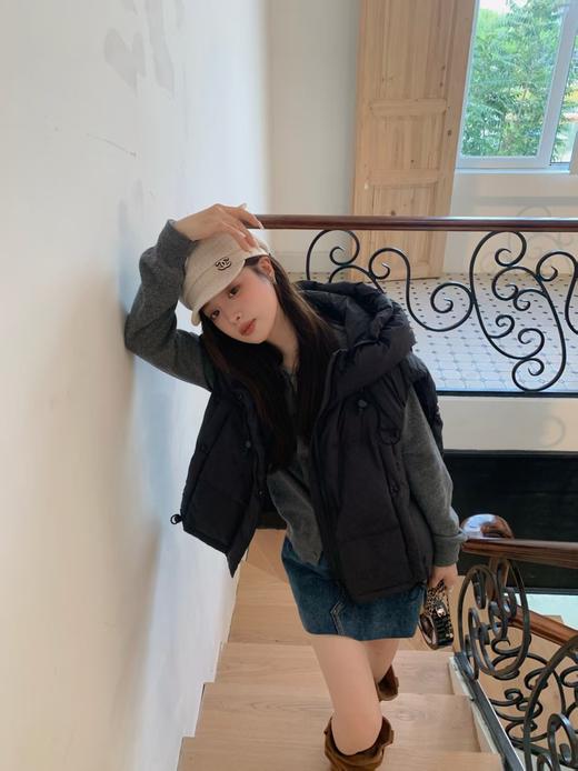 反季福利90鹅绒连帽马甲轻 软 暖 时尚马甲 商品图4