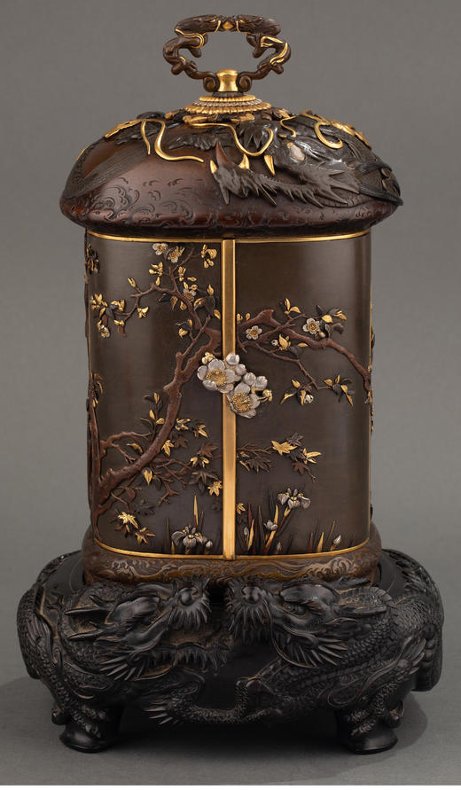 独角鹿西洋古董 1880年代日本一光堂出品宫部篤良制作「蟠龙山水」金银象嵌赤铜漆木经橱箪笥 商品图0