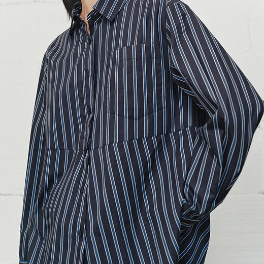 NEELLY纳俪商场同款冬季新款简约廓形条纹衬衫女复古百搭外套N25101B01010 商品图2