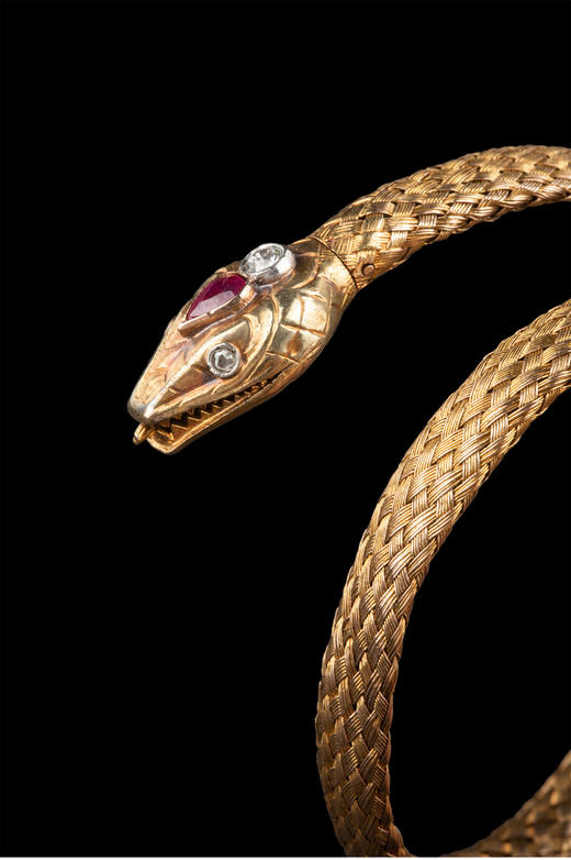 独角鹿西洋古董 19世纪末德国出品14K黄金镶嵌红宝石及钻石编织纹理灵蛇造型手镯 商品图3