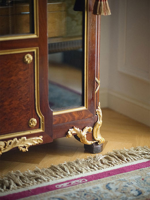 【已售】独角鹿西洋古董 路易十六风格铜鎏金装饰展示柜 商品图4