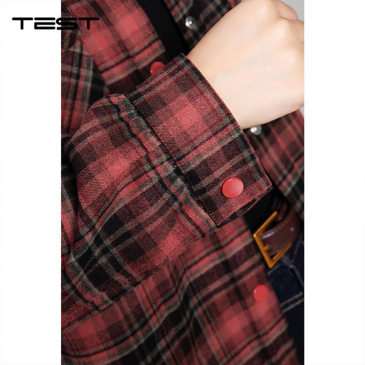 冬上新复古美式酷飒感红黑格纹工装风衬衫女1254007 商品图4