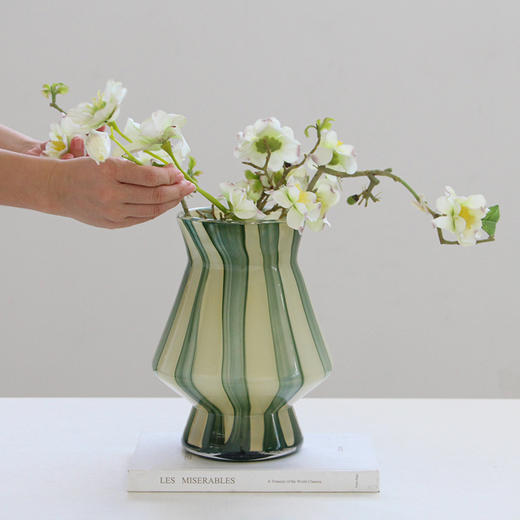 现代简约抹茶绿条纹花瓶仿真花摆件家居样板房客厅玄关台面装饰品 商品图1