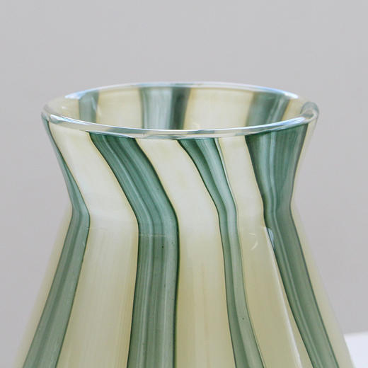 现代简约抹茶绿条纹花瓶仿真花摆件家居样板房客厅玄关台面装饰品 商品图3