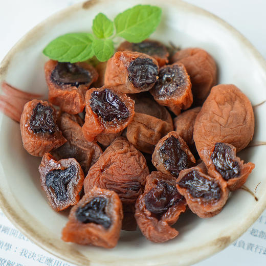 【一方云拾 | 爆浆葡萄梅子】夹心蜜饯果脯果干 80g/袋 商品图1