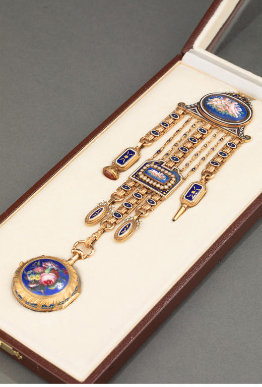 独角鹿西洋古董 18世纪晚期法国Ageron钟表工坊出品小天使花卉主题珐琅彩绘装饰黄金镶嵌珍珠腰链怀表 商品图2