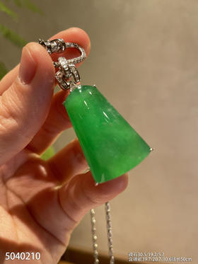 5040210、无事牌吊坠。具体价格微信咨询