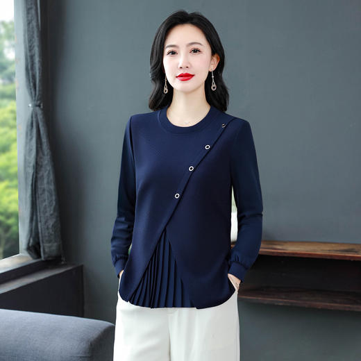 KQL E333N3302大码轻奢时尚减龄显瘦上衣宽松气质小衫 商品图3