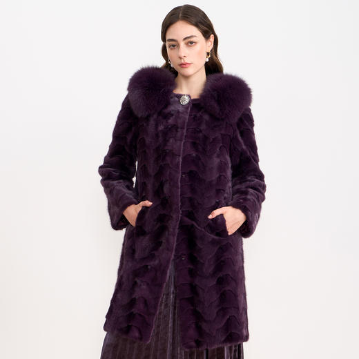 EITIE爱特爱精致奢华高级感狐狸毛领紫色水貂毛皮草2025冬季新款D2593905X 商品图3