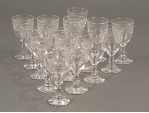 独角鹿西洋古董 19世纪法国巴卡拉出品铜鎏金装饰水晶利口酒箱及酒具套件 商品图5