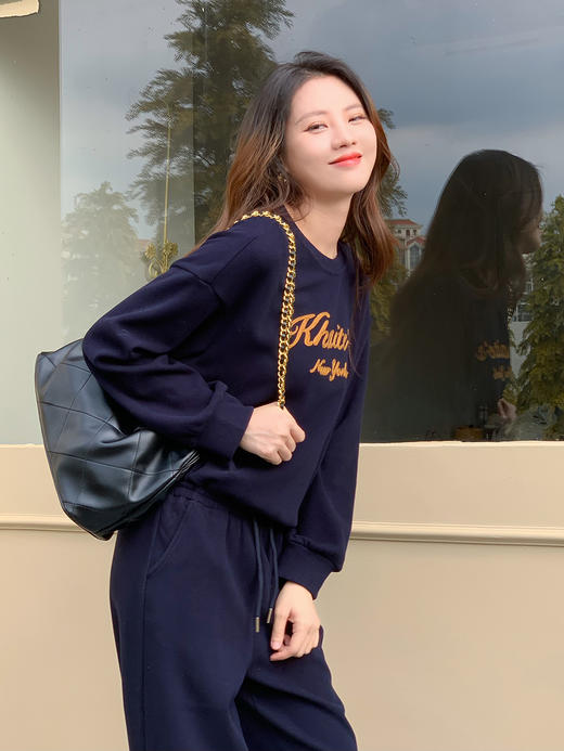 【百图lulu定制】【纽约慢行套装】【一套269元】赠披肩 软糯 下摆抽绳 短款上衣 弹力腰围 双口袋休闲裤 套装 商品图4