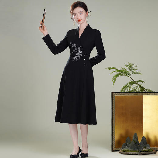 【银梅】汉交领新中式国风复古，绣花旗袍连衣裙XGT-Q25084 商品图0