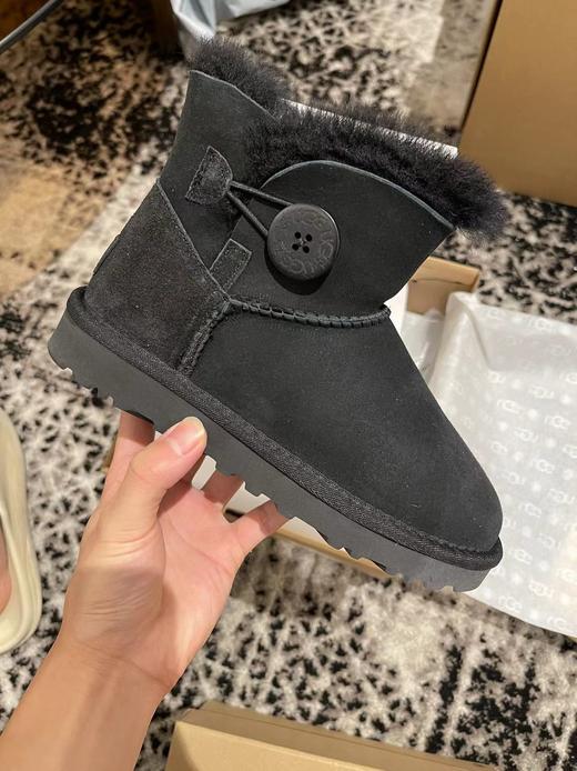 【只可换码 不退货】Ugg 一粒扣木扣雪地靴  三色可选（XR） 商品图10