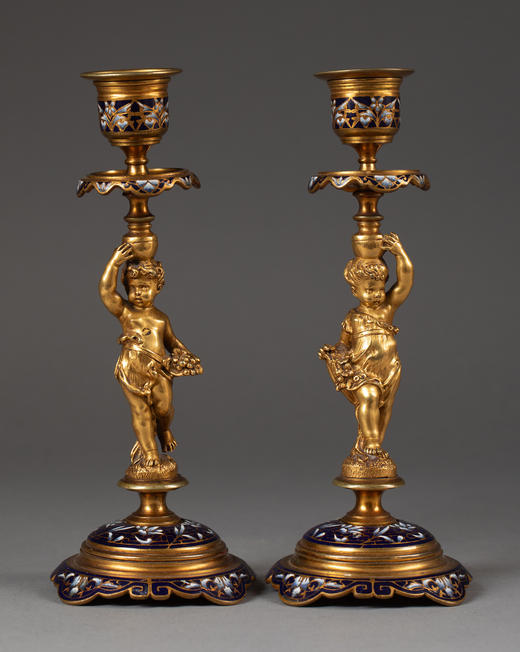 独角鹿西洋古董19世纪末法国拿破仑三世时期出品孩童与小天使主题铜鎏金精雕装饰錾胎珐琅墨水台及烛台三件套 商品图3