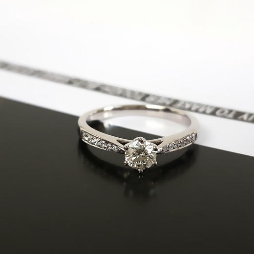 【天然正品】AU750白金经典简约六爪款0.30克拉钻石戒指210925TJ33 现售价：4280 商品图4
