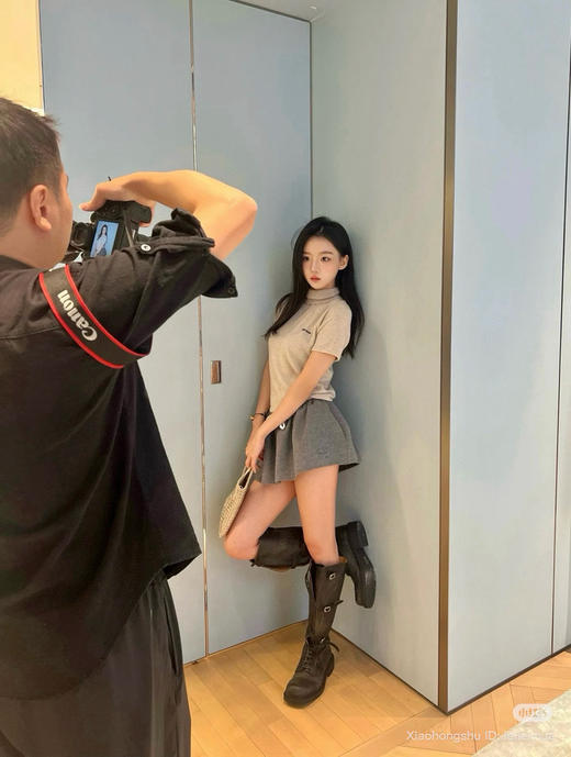 1011-7 渠道圆正 miu 燕麦色 重磅高密针织 山羊绒 高领 短袖 毛衣 优雅时髦 商品图4