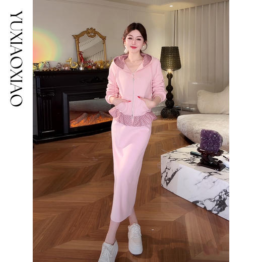 余潇潇【旺角恋曲】拼接格子印花木耳边棉感卫衣外套&直筒半裙套装 商品图3