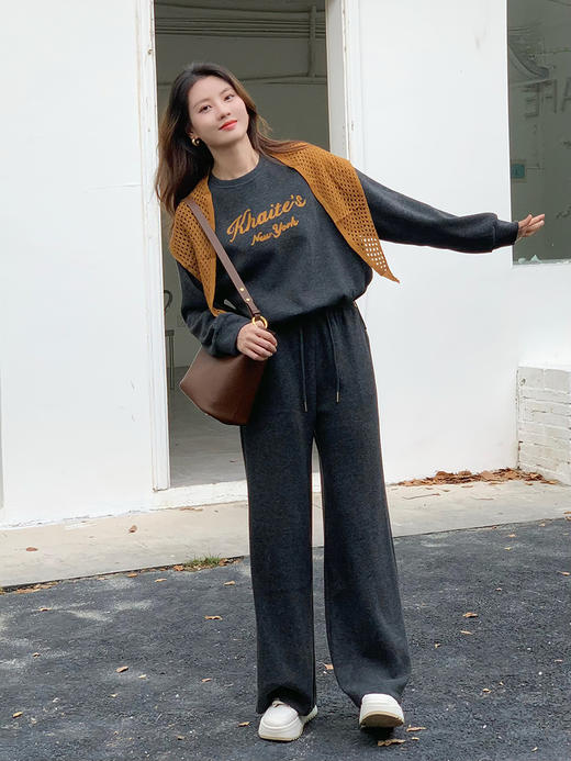 【百图lulu定制】【纽约慢行套装】【一套269元】赠披肩 软糯 下摆抽绳 短款上衣 弹力腰围 双口袋休闲裤 套装 商品图14