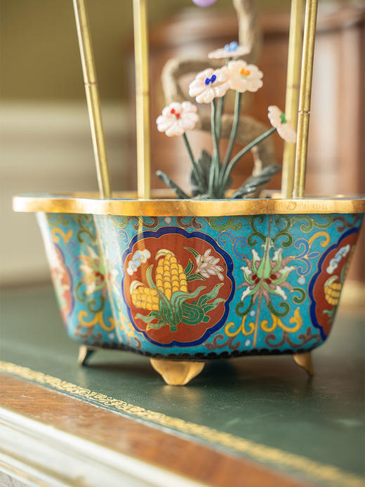 【已售】独角鹿西洋古董 20世纪中国创汇时期出品宝相花纹海棠式景泰蓝盆装饰「葡萄藤蔓」珍宝像生盆景 商品图4