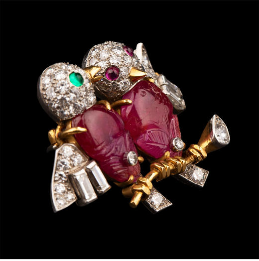 独角鹿西洋古董 1950年代法国出品18k黄金铂金镶嵌钻石祖母绿及红宝石爱情鸟造型胸针 商品图2