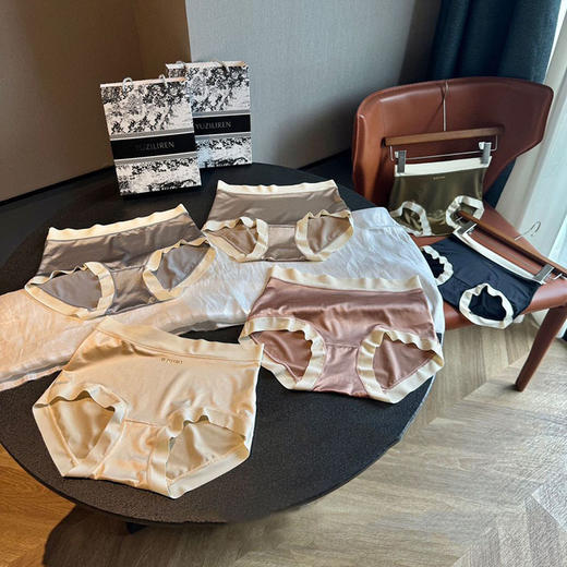 【一盒装6条！】轻奢贵妇蚕丝内裤 女高弹力大码中腰绸缎面蕾丝养护三角裤滑面 商品图0