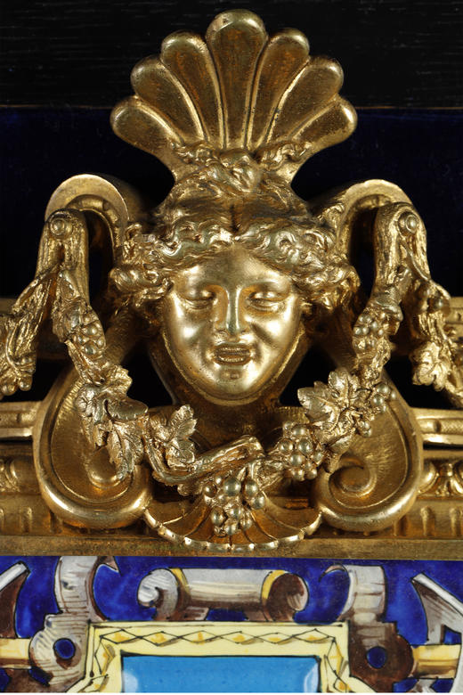 独角鹿西洋古董 19世纪末法国出品新古典主义风格铜鎏金镶嵌珐琅彩绘古典女子浮雕装饰挂画一对 商品图6