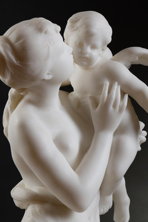独角鹿西洋古董1890年代法国著名雕塑家Math. Moreau签名创作人物主题卡拉拉大理石雕塑作品《维纳斯与丘比特》 商品图4