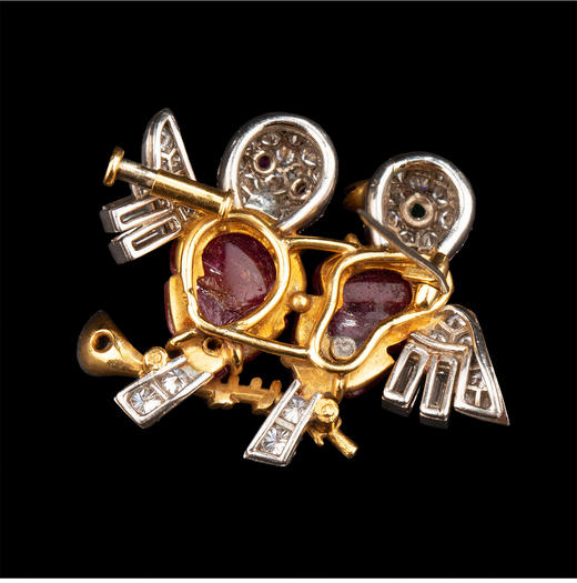 独角鹿西洋古董 1950年代法国出品18k黄金铂金镶嵌钻石祖母绿及红宝石爱情鸟造型胸针 商品图4