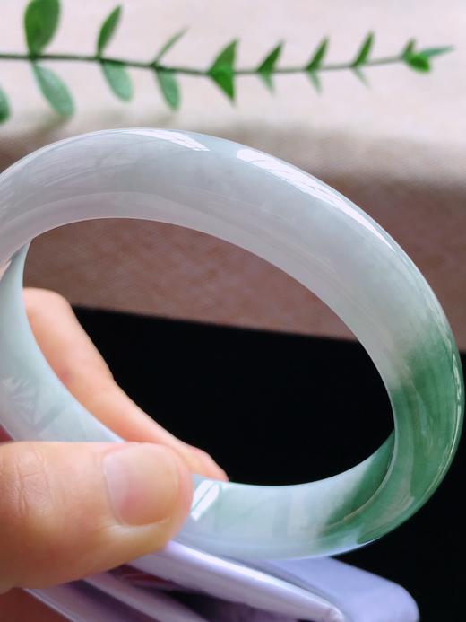 57.5正圈翡翠手镯 商品图3