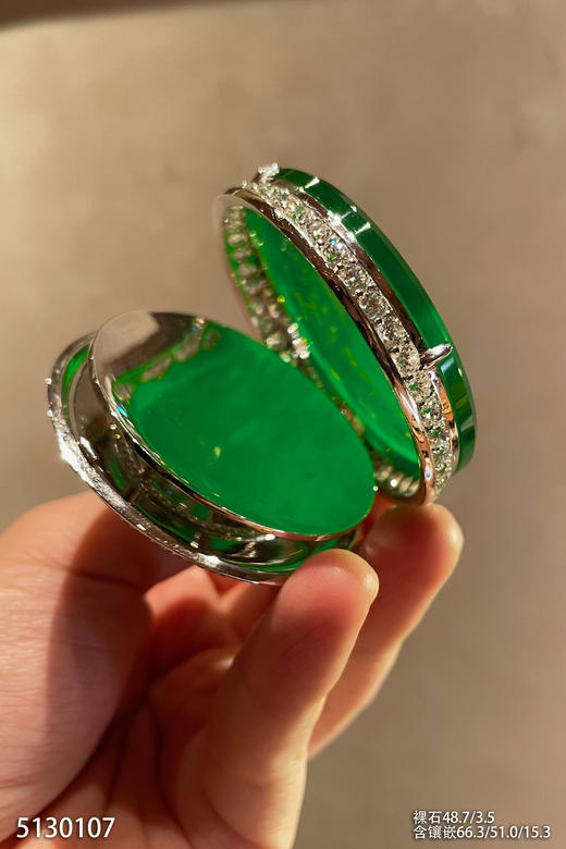 老坑艳绿大圆牌吊坠【5130107】具体价格微信咨询 商品图7