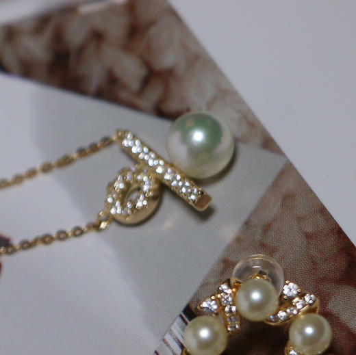 百分百吊坠，喜欢这个造型和好寓意
akoya珍珠7-8mm 纯银镀金配件 商品图2