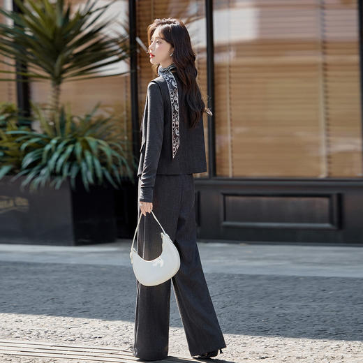 HR MEIQINS860通勤套装气质丝巾西装马甲阔腿裤三件套 商品图3