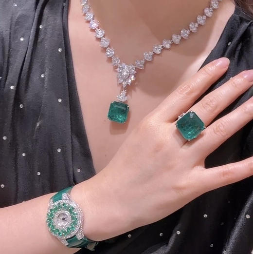 GAONAS  臻奢方形22ct贵气绿色吊坠11619DG 商品图4