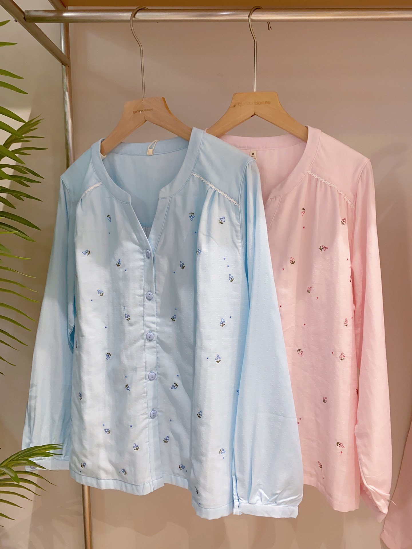 松植屋【沙宛】圆领开门襟长袖长裤套装女款100%棉 双层纱小花刺绣睡衣家居服