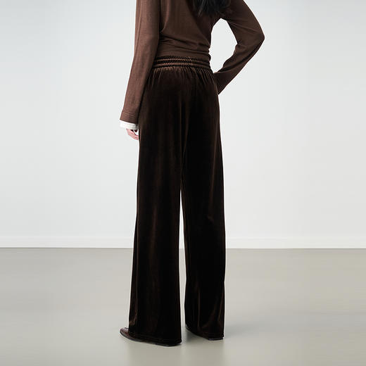 NEELLY纳俪2025秋冬新款简约运动感丝绒松紧腰直筒裤垂感长裤女N25104H05511 商品图2