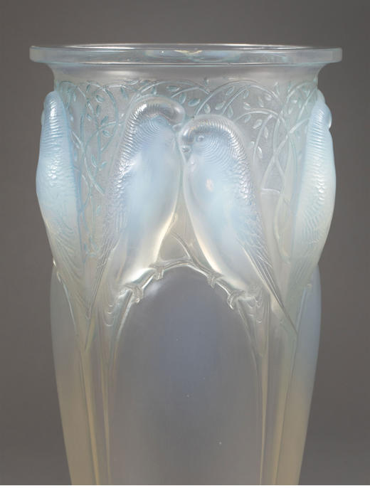 独角鹿西洋古董 1924年法国水晶工坊莱俪LALIQUE设计出品「CEYLAN 鹦鹉」主题蓝色欧泊水晶花瓶 商品图4